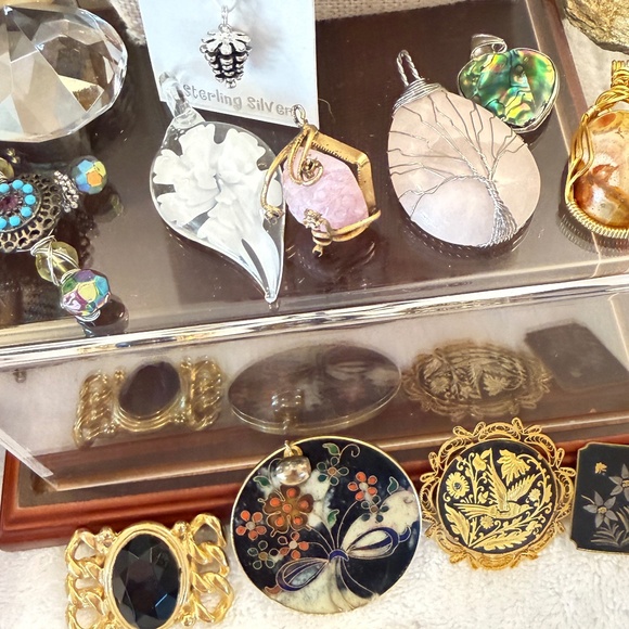 Come dig with me. Unlisted gorgeousness in every price range. - Picture 15 of 17